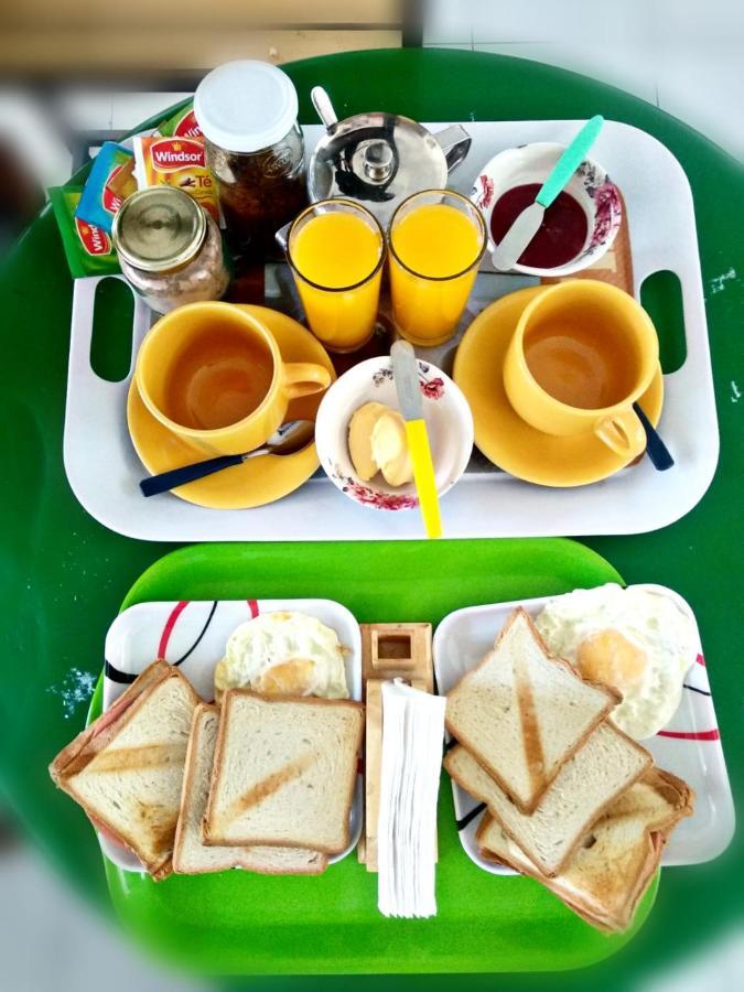 Residencial Moroni - Alojamiento En Cochabamba Bed & Breakfast エクステリア 写真