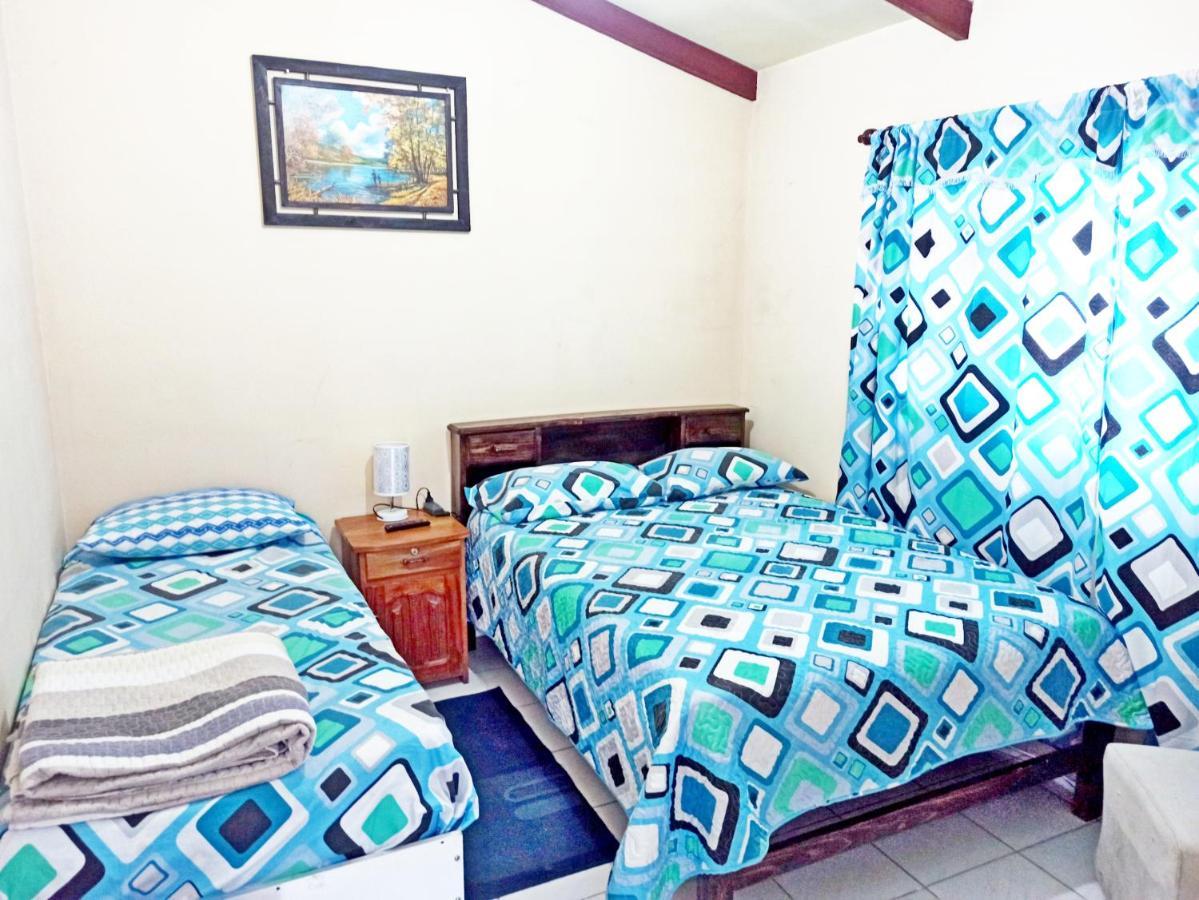 Residencial Moroni - Alojamiento En Cochabamba Bed & Breakfast エクステリア 写真
