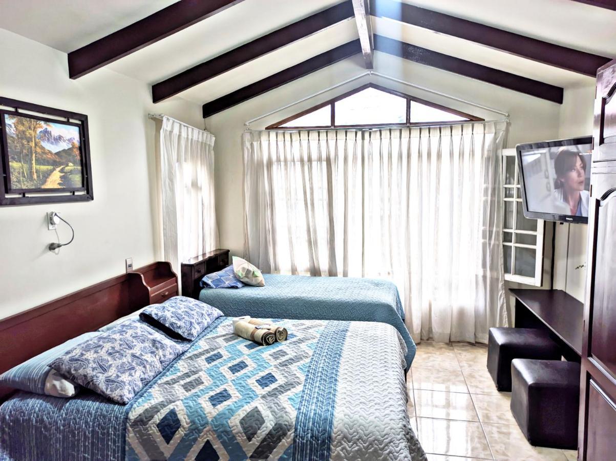 Residencial Moroni - Alojamiento En Cochabamba Bed & Breakfast エクステリア 写真