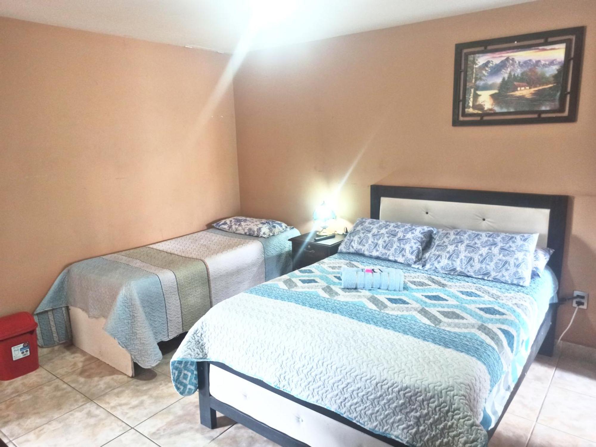 Residencial Moroni - Alojamiento En Cochabamba Bed & Breakfast エクステリア 写真
