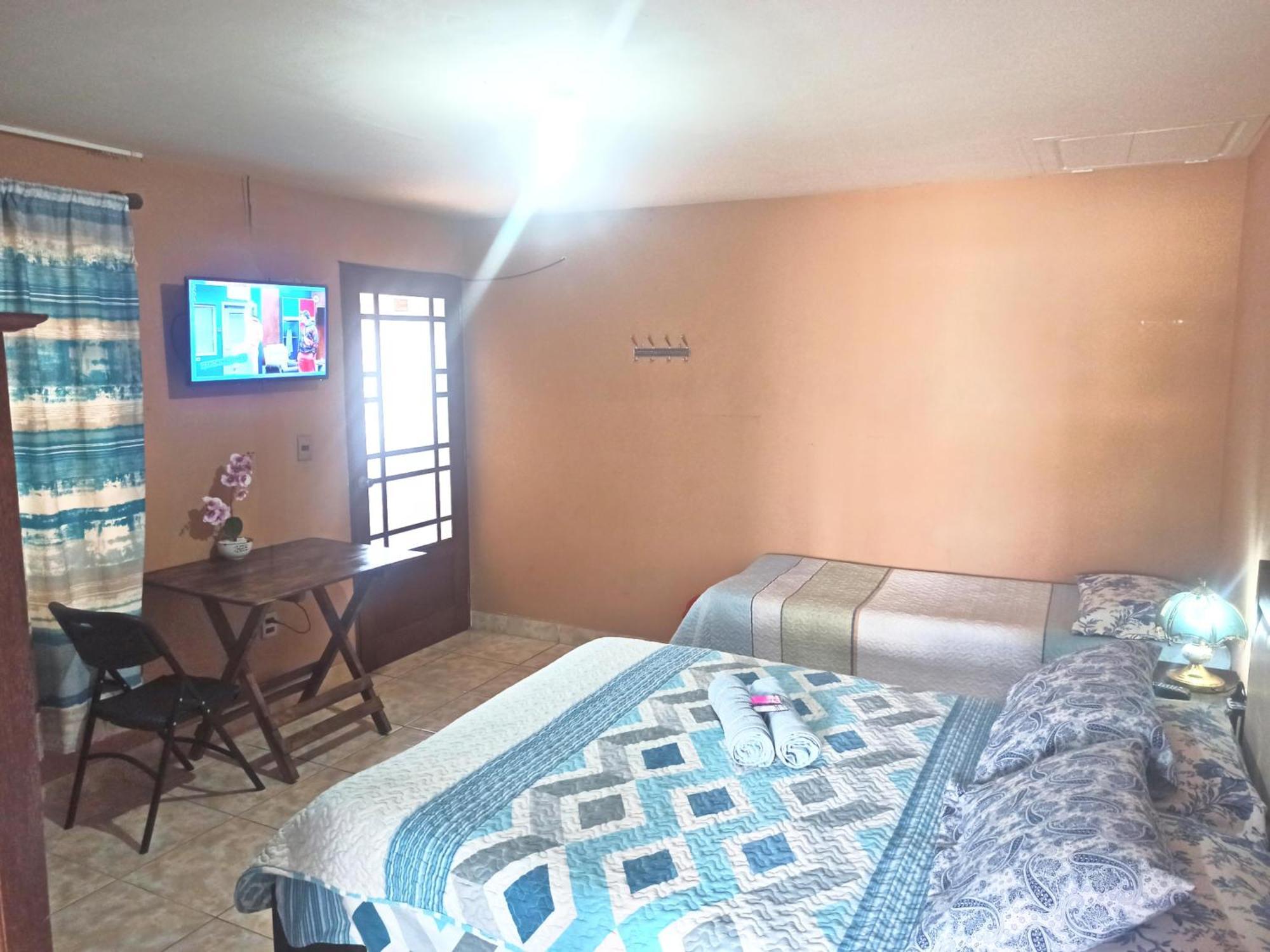 Residencial Moroni - Alojamiento En Cochabamba Bed & Breakfast エクステリア 写真