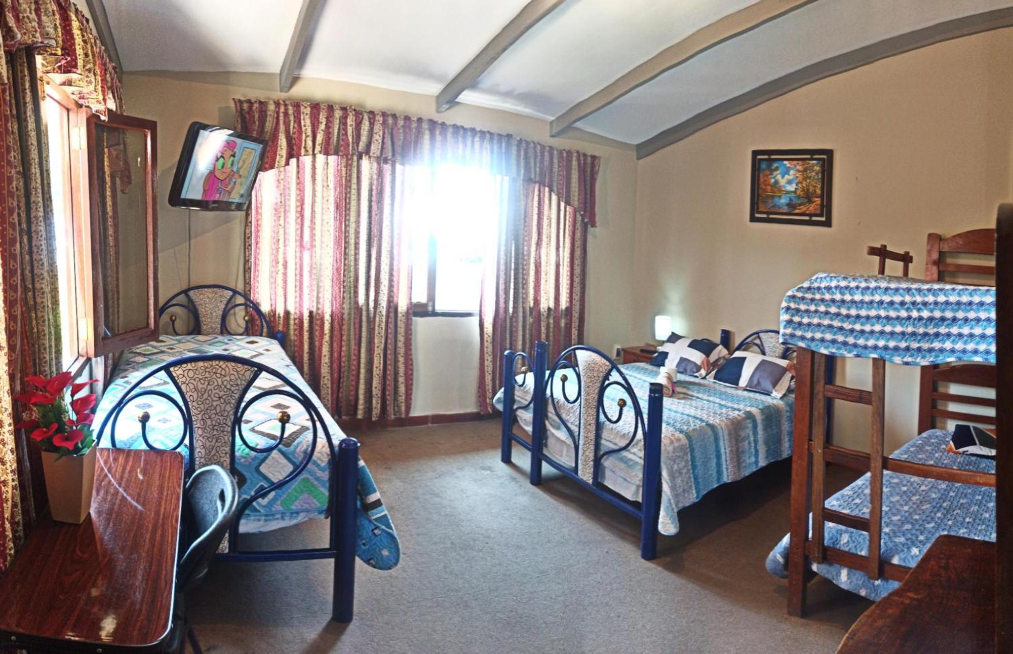 Residencial Moroni - Alojamiento En Cochabamba Bed & Breakfast エクステリア 写真
