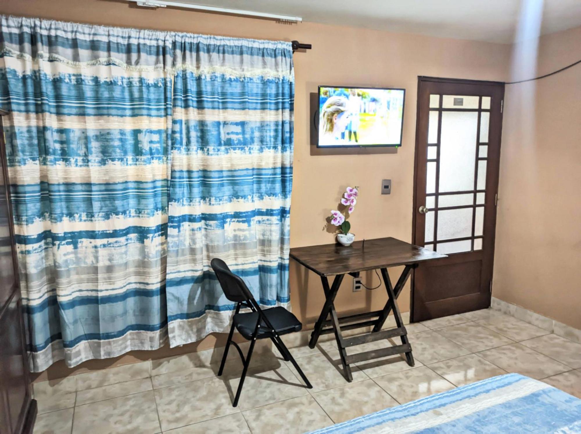Residencial Moroni - Alojamiento En Cochabamba Bed & Breakfast エクステリア 写真