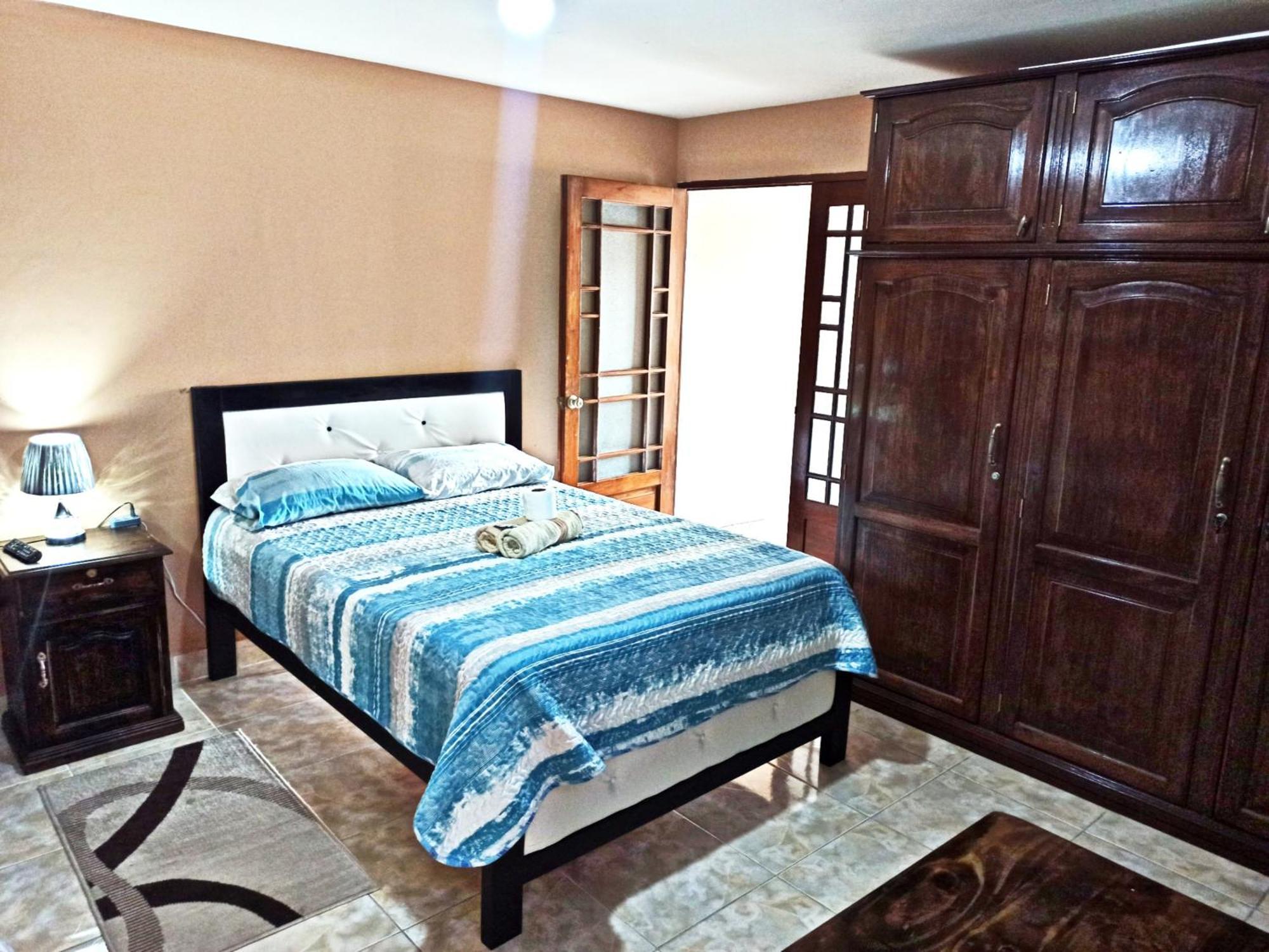 Residencial Moroni - Alojamiento En Cochabamba Bed & Breakfast エクステリア 写真